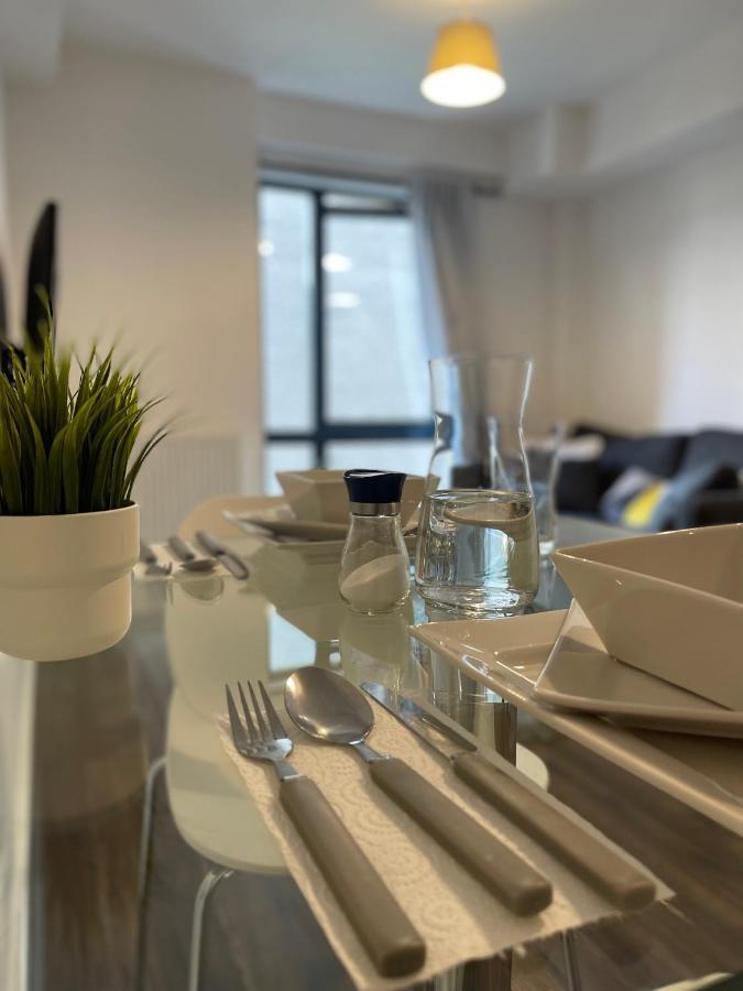 Modern Spacious 1 Bed Flat In Birmingham City Centre With Free Parking, Fast Free Wifi And Netflix Exterior photo